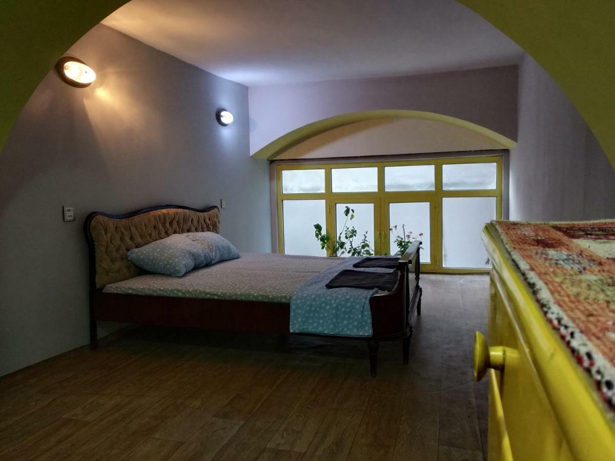 Flora Hostel Baku Luaran gambar